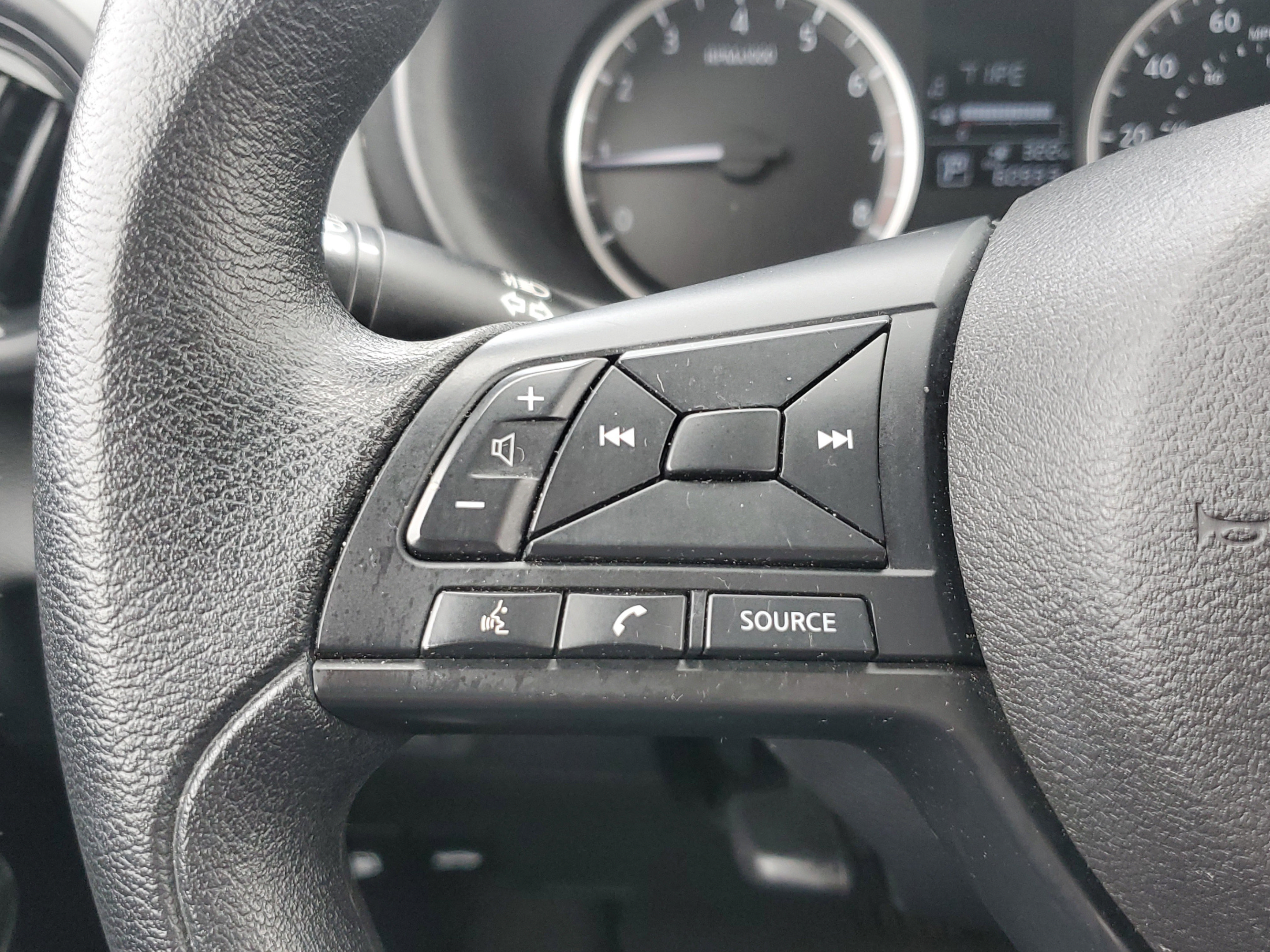 Used 2023 Nissan Kicks S FWD image 19