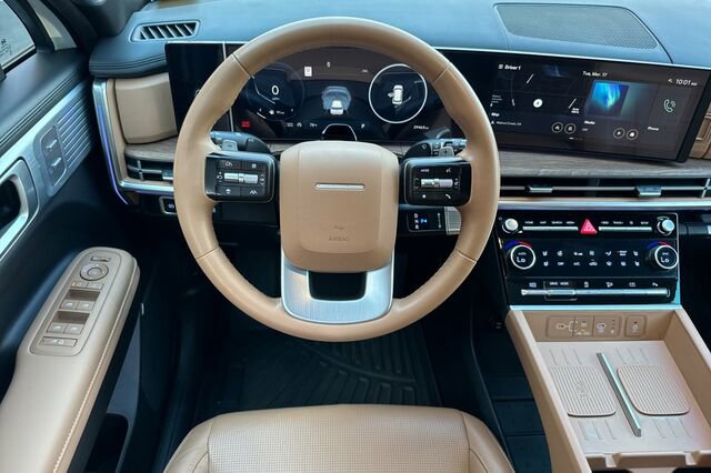 Used 2024 Hyundai Santa Fe Limited image 11