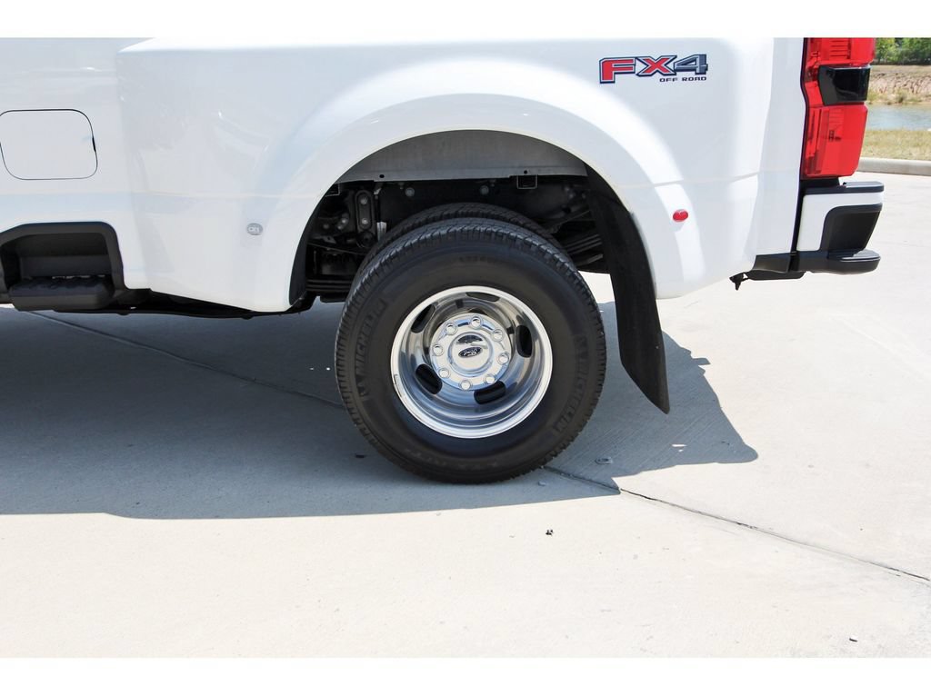Certified 2026 Ford F350 Platinum w/ Platinum Plus Package AWD/4WD image 26