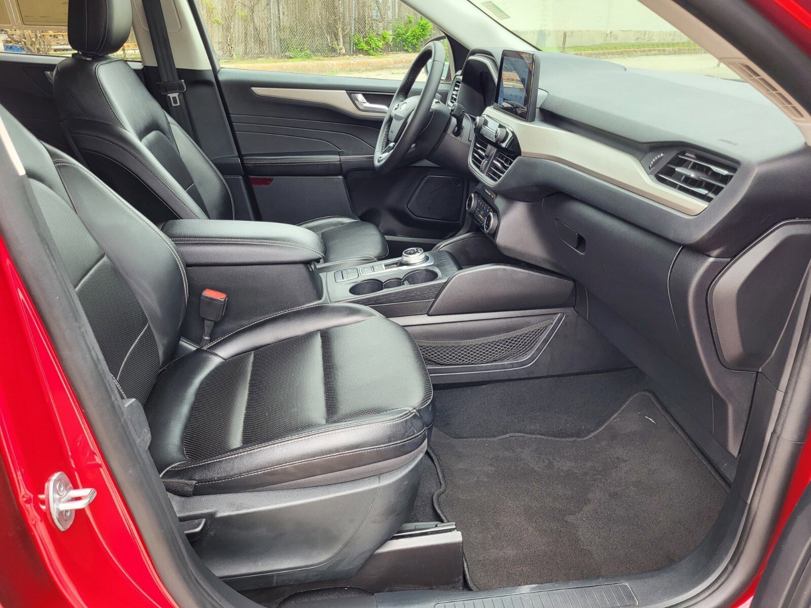 Certified 2022 Ford Escape SEL w/ Class II Trailer Tow Package image 12