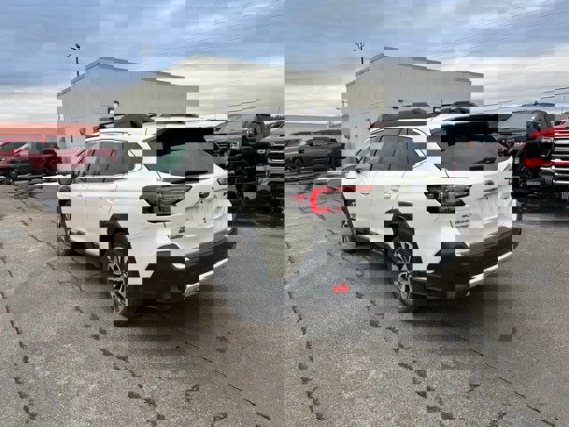 Used 2024 Subaru Outback Limited image 4