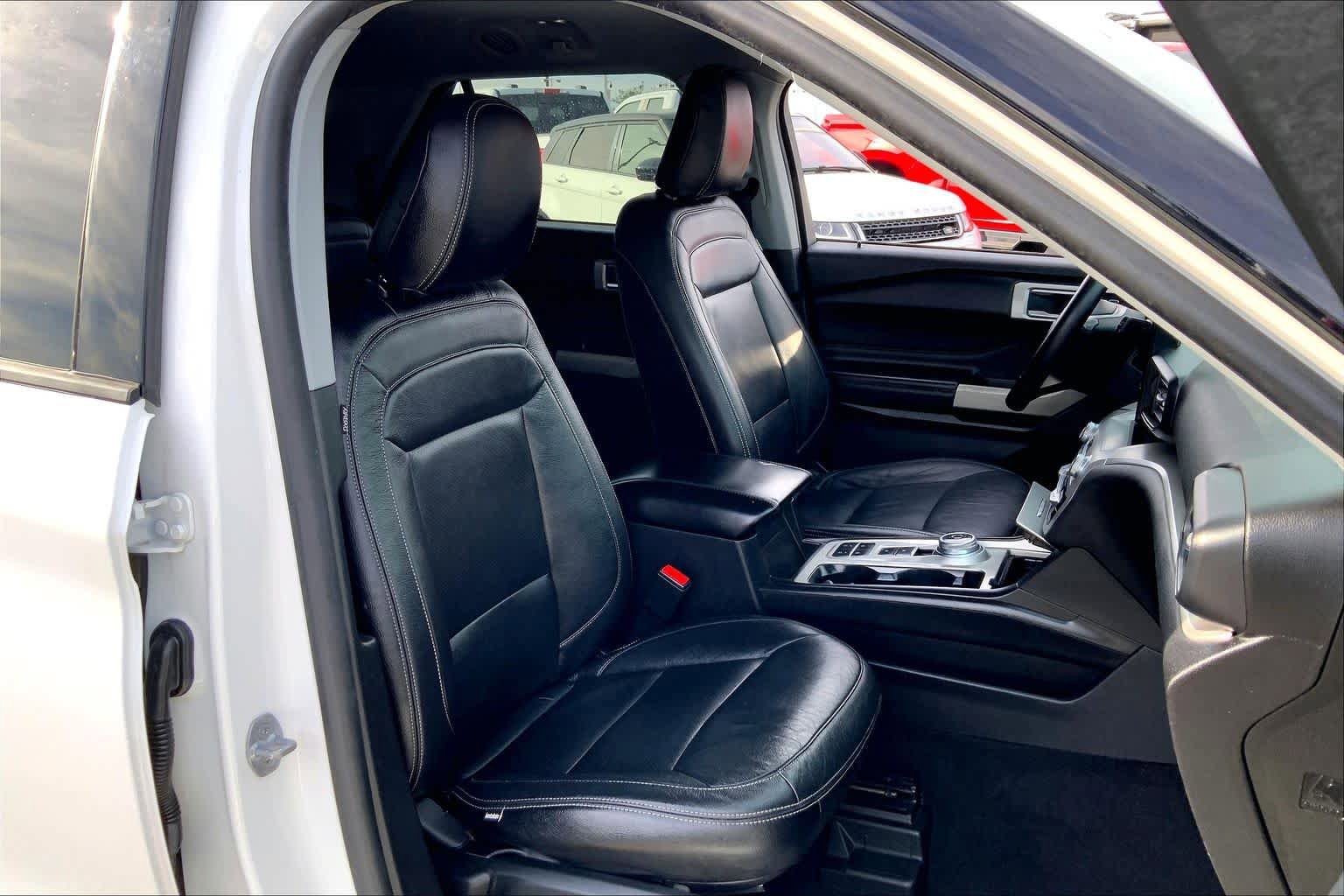 Certified 2021 Ford Explorer XLT RWD image 9