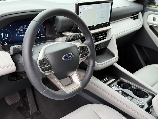 Certified 2025 Ford Explorer Active w/ Active Comfort Package AWD/4WD image 18
