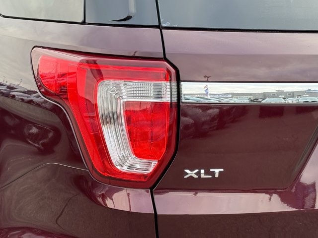 Certified 2019 Ford Explorer XLT w/ Equipment Group 202A FWD image 30