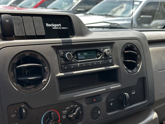 Certified 2024 Ford E-450 and Econoline 450 Super Duty w/ Power Windows & Locks Group RWD image 20