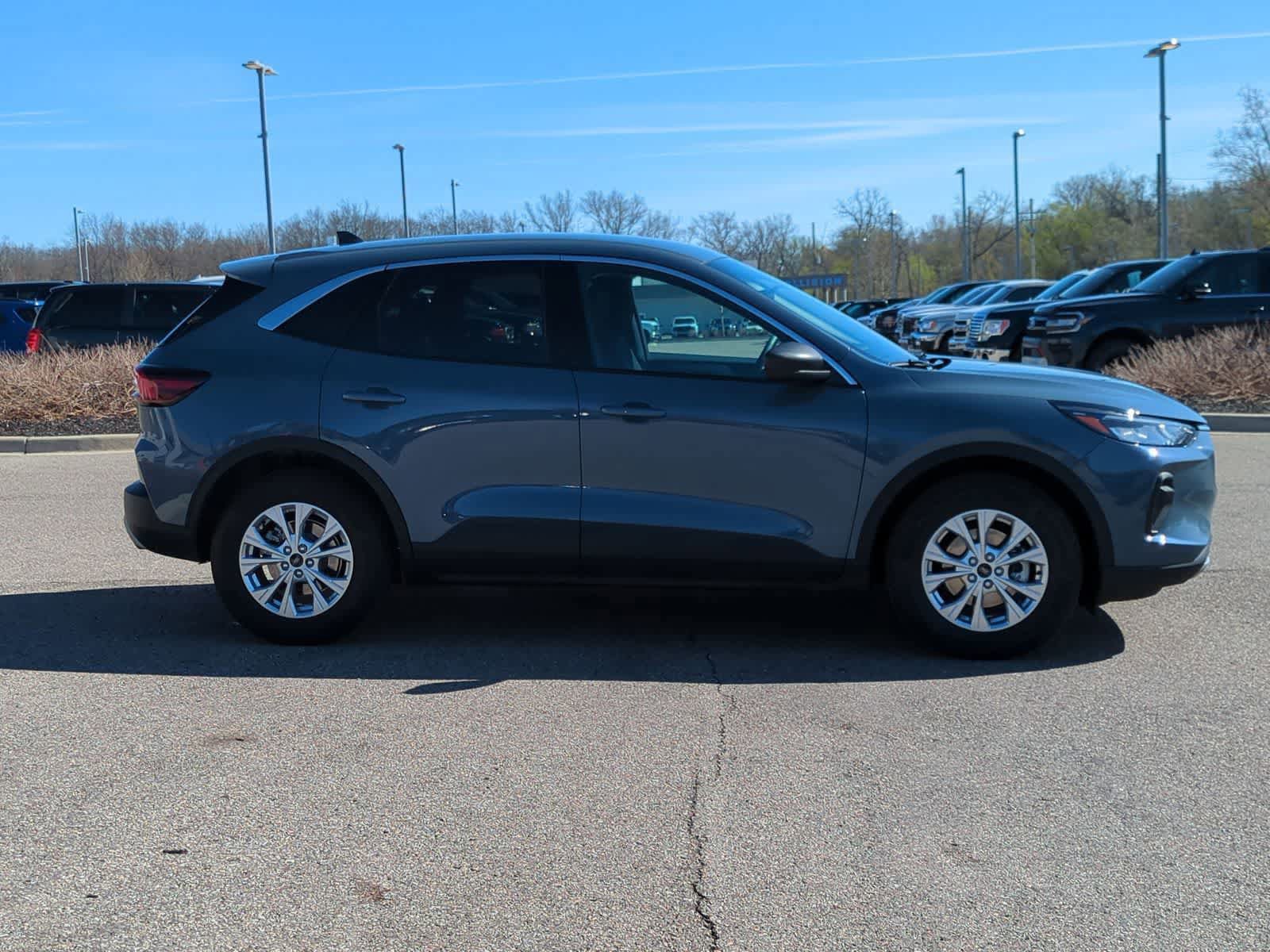 Certified 2023 Ford Escape Active AWD/4WD image 9