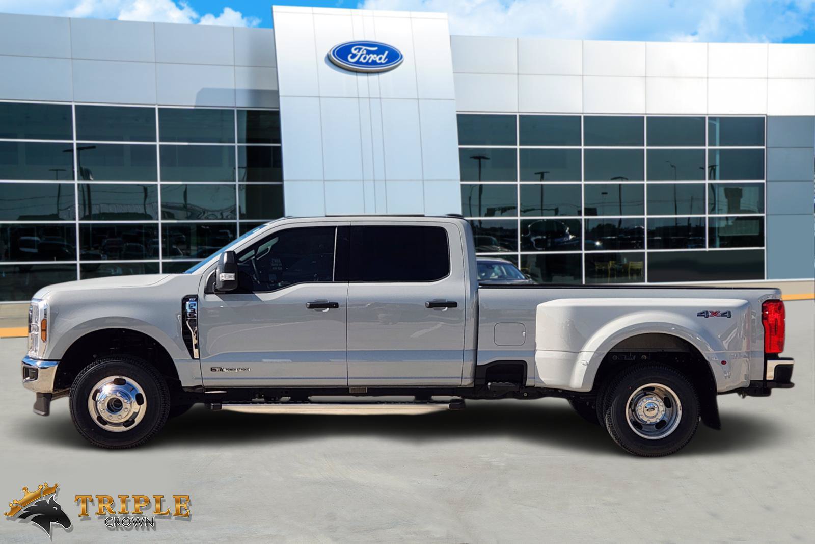 Certified 2026 Ford F350 XLT AWD/4WD image 3
