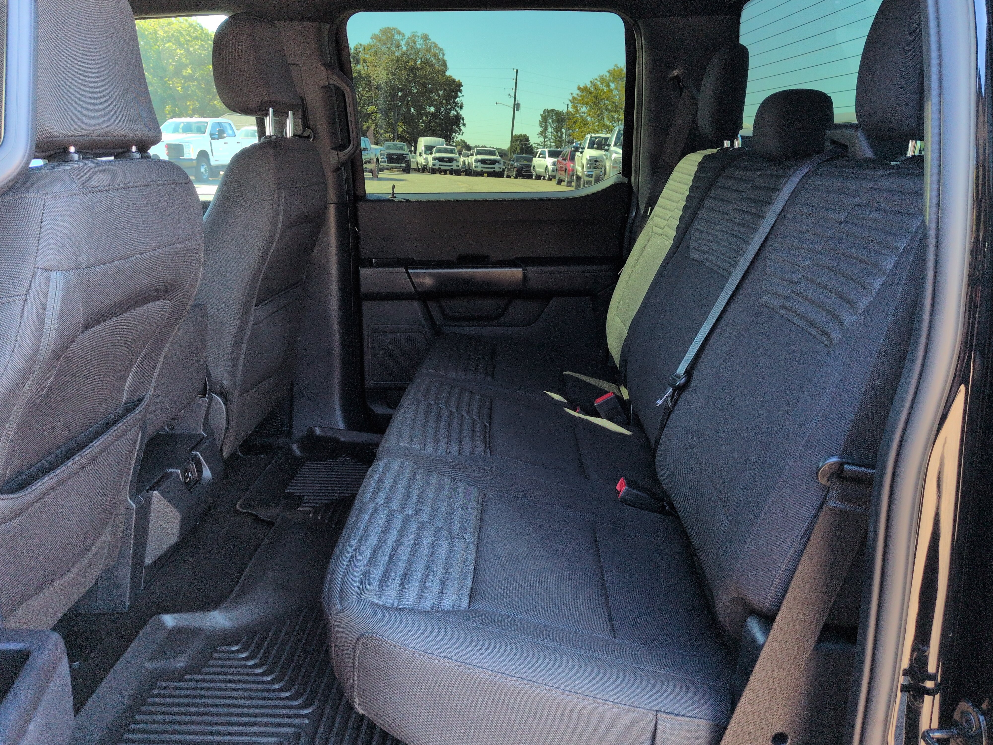 Certified 2022 Ford F150 XL w/ STX Appearance Package AWD/4WD image 12