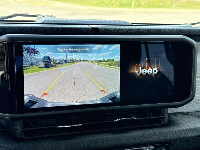 Used 2024 Jeep Gladiator Sport AWD/4WD image 26