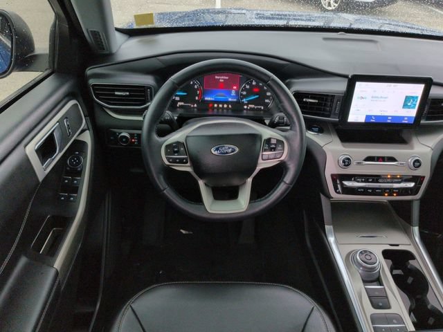 Certified 2022 Ford Explorer XLT w/ Equipment Group 202A RWD image 15