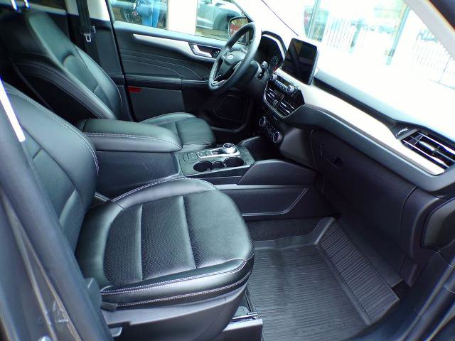 Certified 2022 Ford Escape SEL AWD/4WD image 12