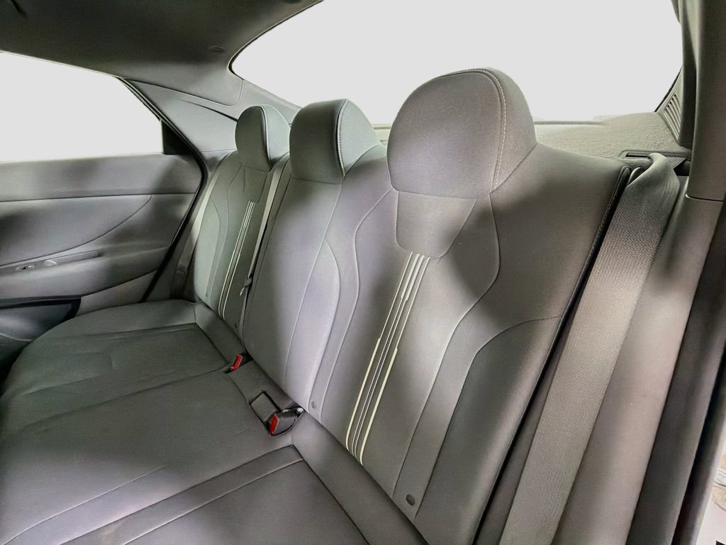 Used 2023 Hyundai Elantra SEL FWD image 21