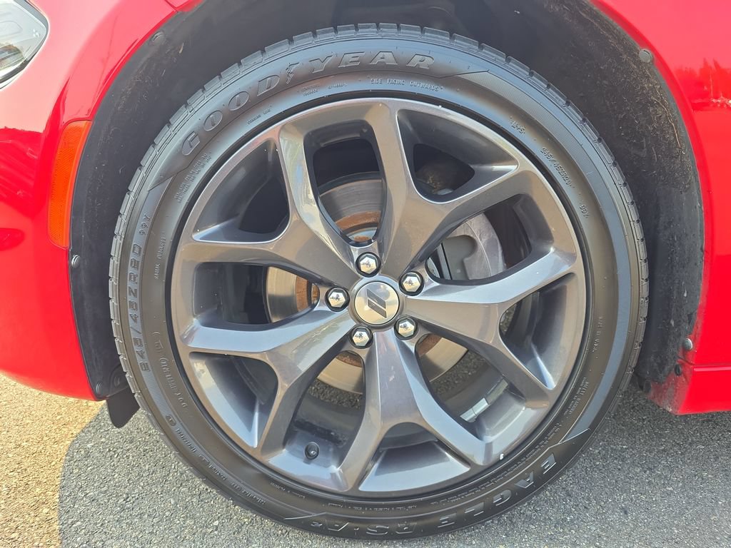 Used 2018 Dodge Charger R/T w/ Plus Group RWD image 14