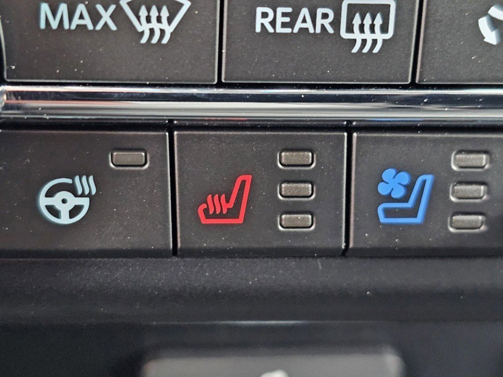 Certified 2024 Ford F350 Lariat w/ Sport Appearance Package image 13