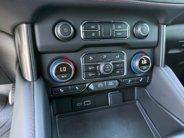 Used 2024 Chevrolet Tahoe RST w/ RST Performance Edition AWD/4WD image 28