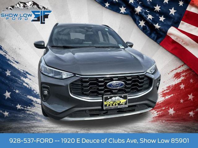Certified 2025 Ford Escape ST-Line Select AWD/4WD image 2