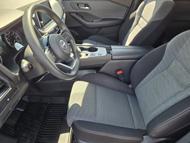 Used 2023 Nissan Rogue SV image 11