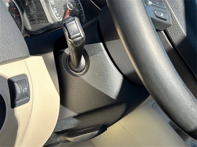 Used 2017 Volkswagen Tiguan S image 29