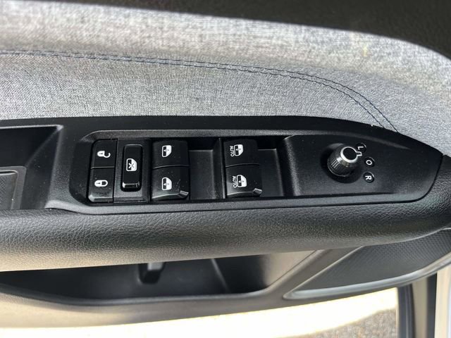 Used 2024 Jeep Compass Latitude AWD/4WD image 10