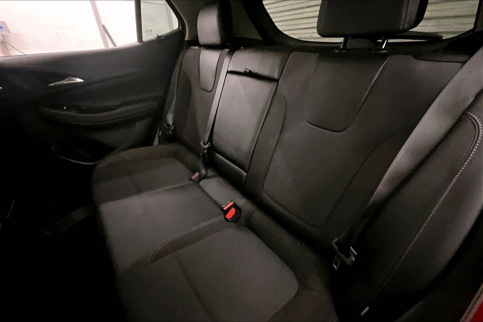 Used 2021 Buick Encore GX Select image 25