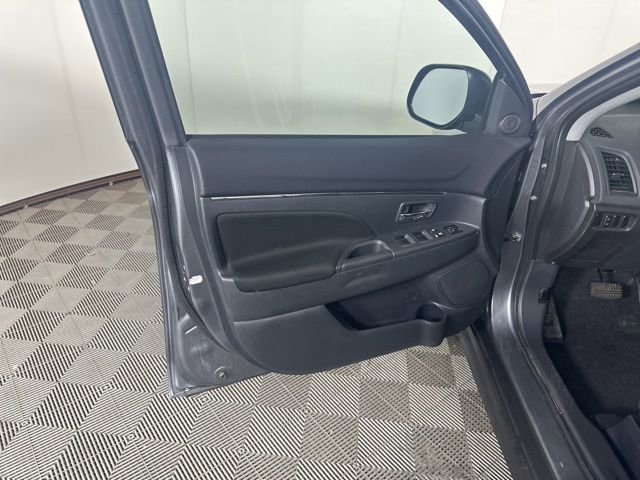 Used 2025 Mitsubishi Outlander Sport ES AWD/4WD image 15