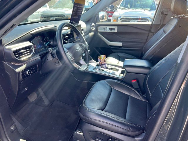 Certified 2023 Ford Explorer Limited w/ Equipment Group 301A AWD/4WD image 7