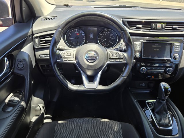 Used 2022 Nissan Rogue Sport SV FWD image 12
