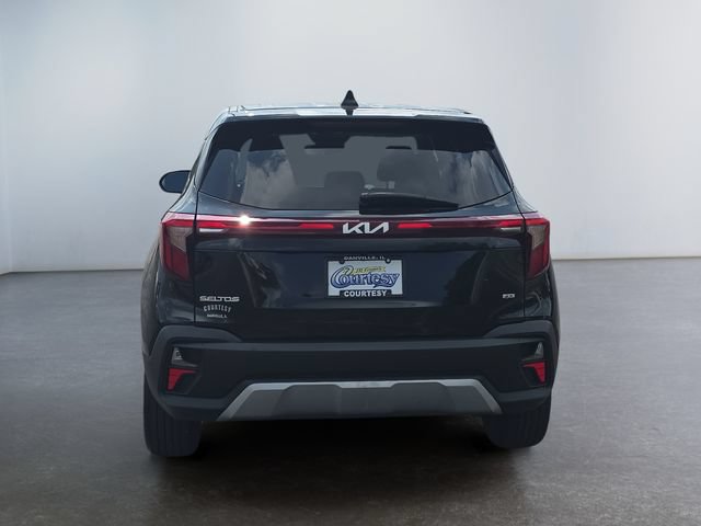 Used 2024 Kia Seltos LX AWD/4WD image 4