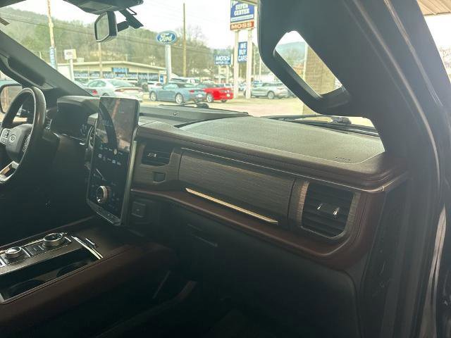 Certified 2023 Ford Expedition Limited image 17