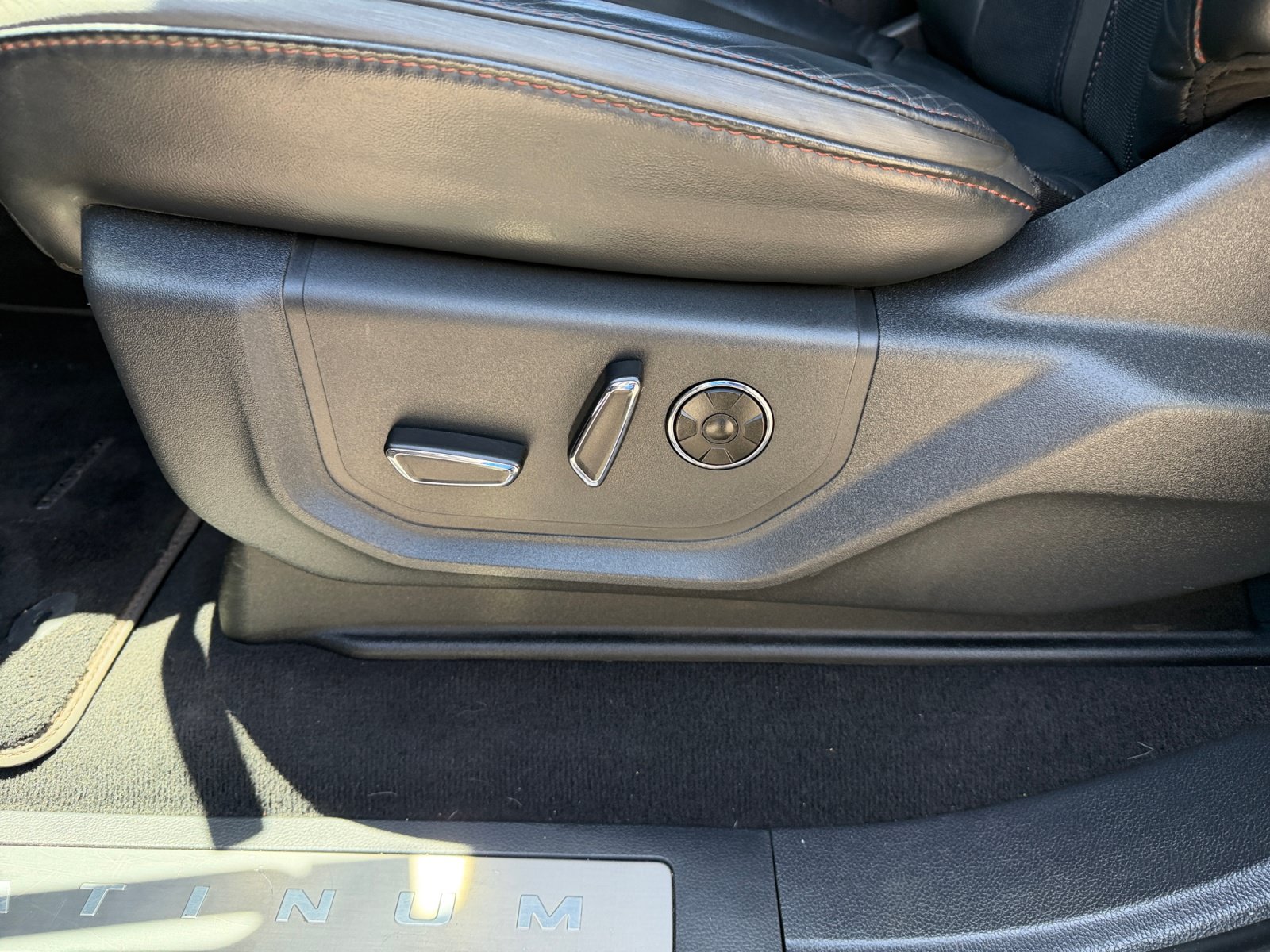 Certified 2022 Ford F450 Platinum AWD/4WD image 14