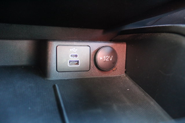 Certified 2025 Ford Escape ST-Line Select AWD/4WD image 35