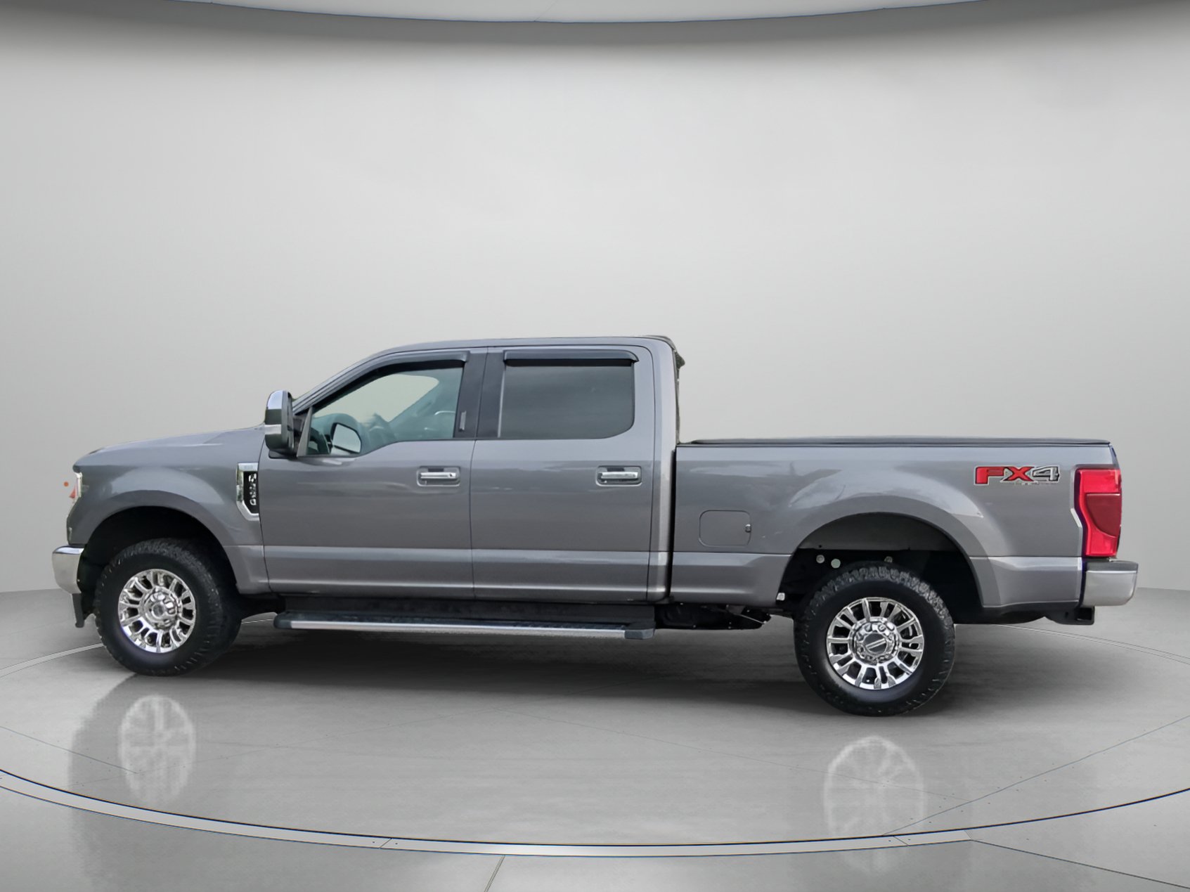 Certified 2021 Ford F250 XLT w/ XLT Premium Package AWD/4WD image 14