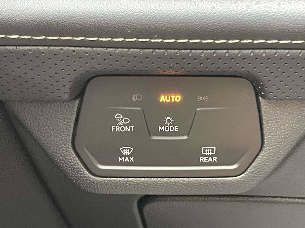 Used 2024 Volkswagen Atlas SE FWD image 26