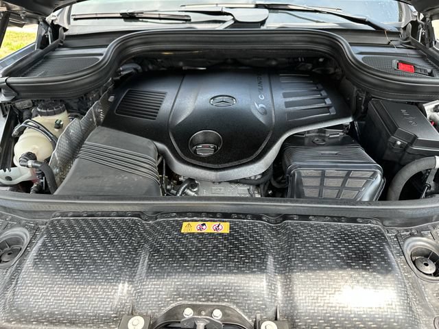 Used 2023 Mercedes-Benz GLS 450 4MATIC image 8