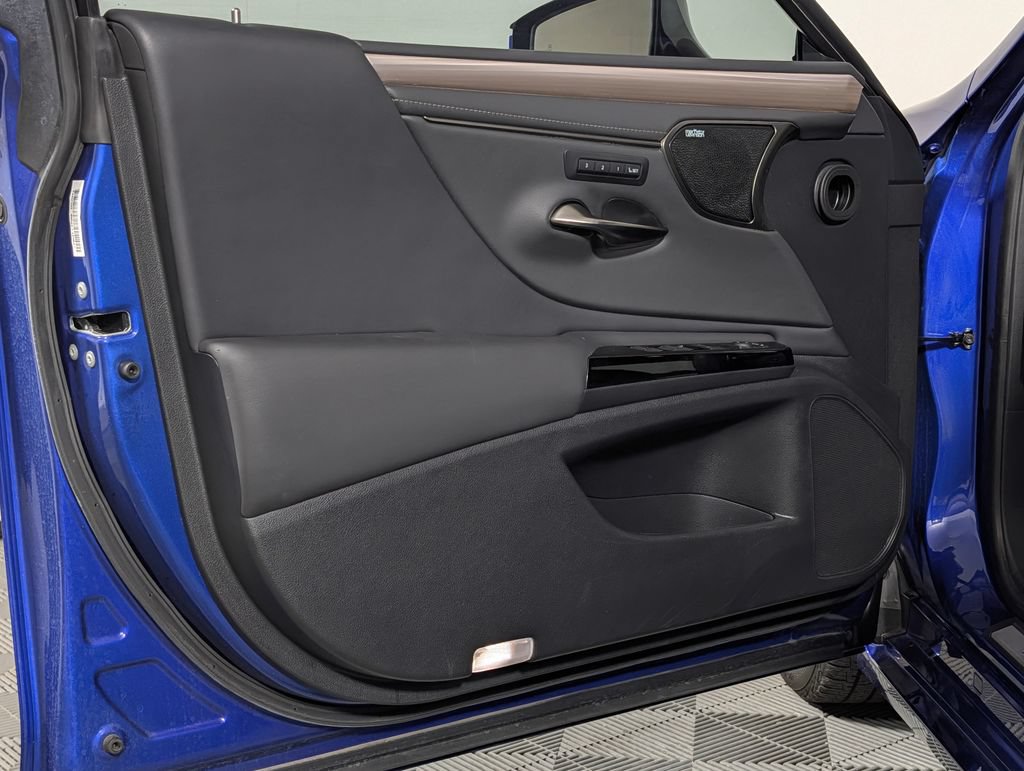 Used 2023 Lexus ES 350 F Sport w/ Accessory Package (Z2) FWD image 26
