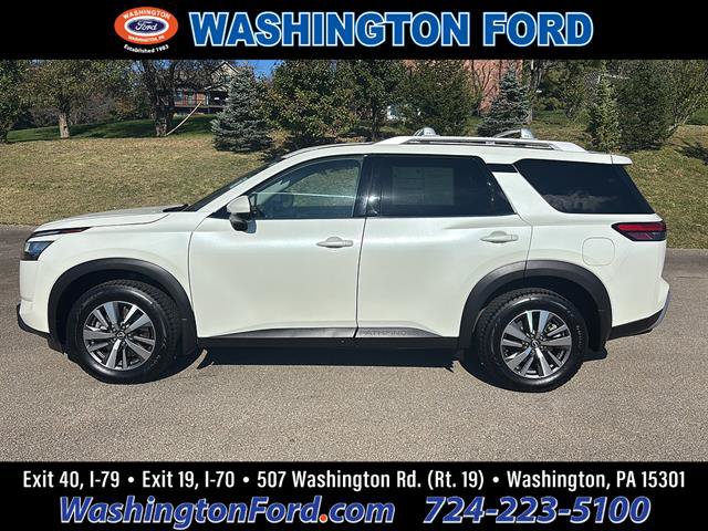 Used 2023 Nissan Pathfinder SL w/ Black Appearance Package