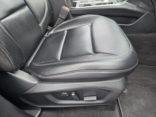 Certified 2020 Ford Explorer XLT w/ Equipment Group 202A image 21