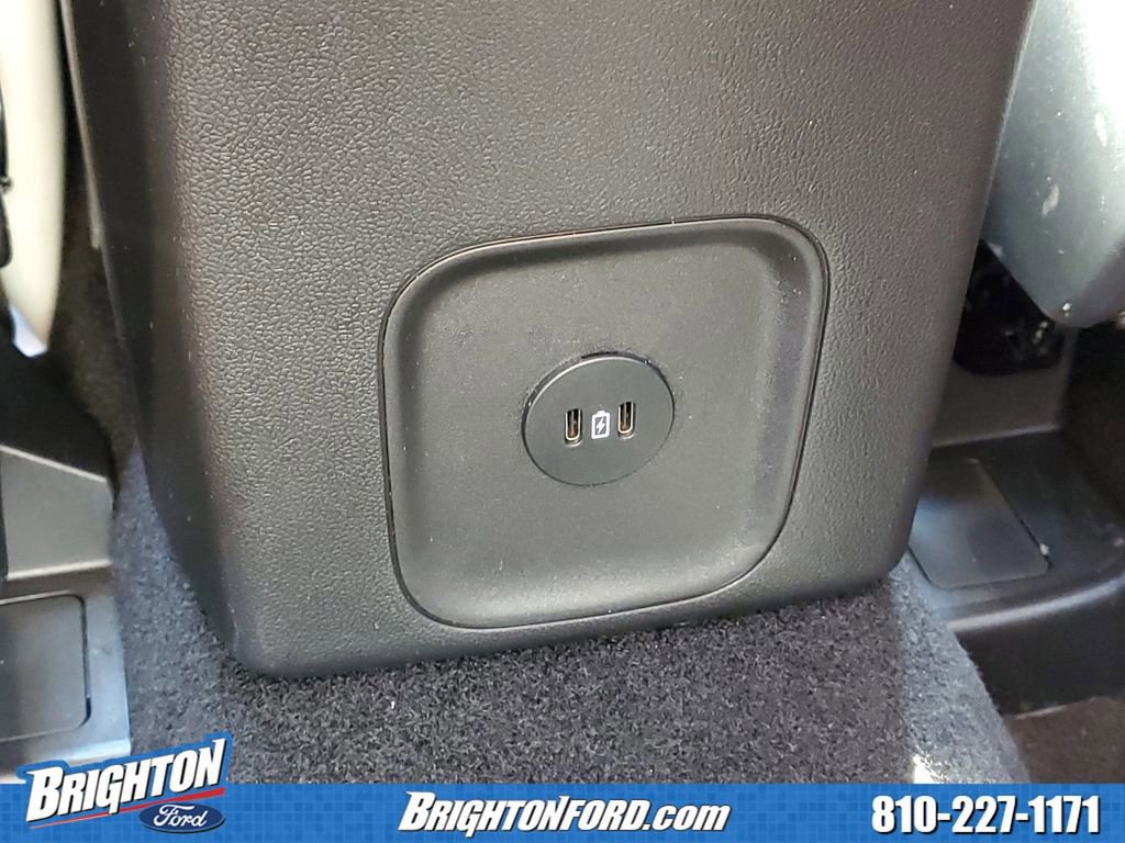 Certified 2025 Ford Escape SE FWD image 11