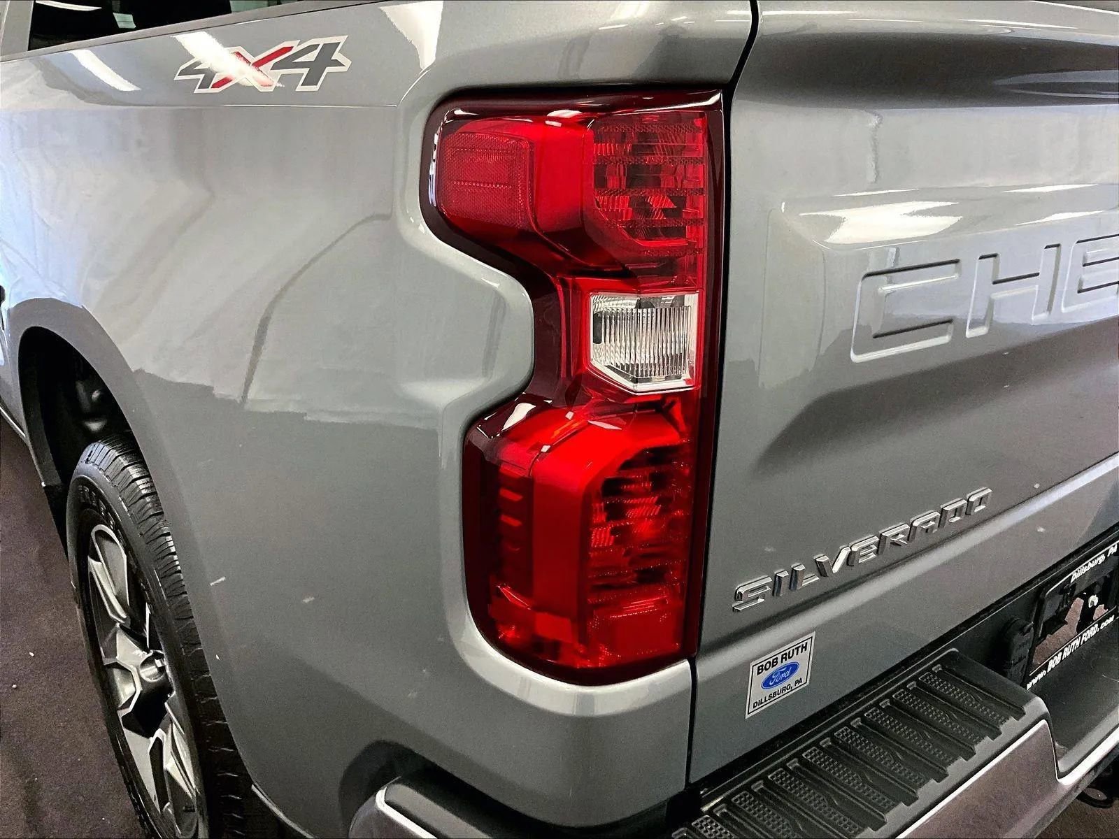 Used 2024 Chevrolet Silverado 1500 LT image 28