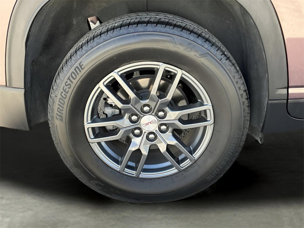 Used 2025 GMC Acadia Elevation image 41