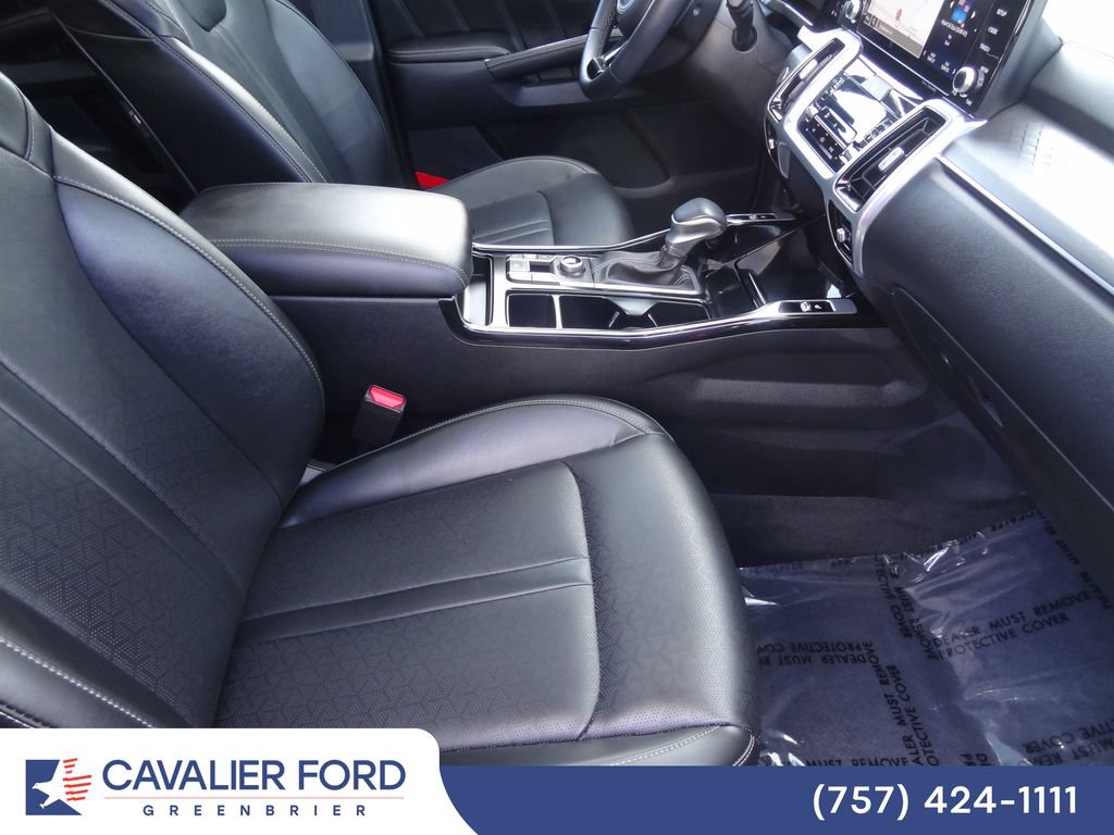 Used 2023 Kia Sorento SX AWD/4WD image 16