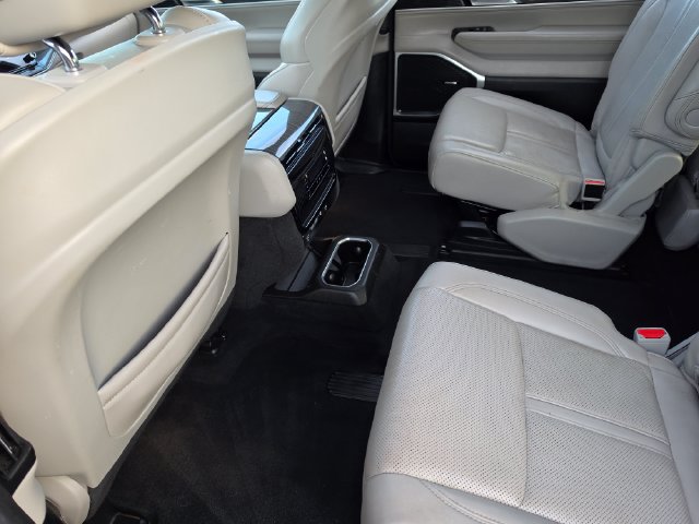Used 2022 Jeep Wagoneer Series III w/ Flexible Seating Group AWD/4WD image 17