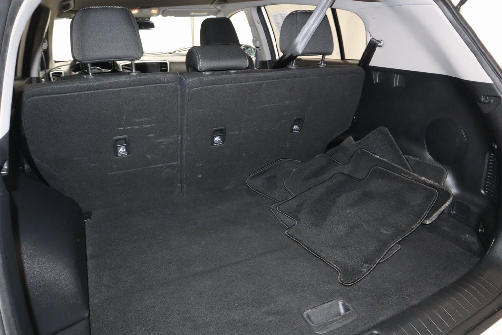 Used 2020 Kia Sportage LX image 17