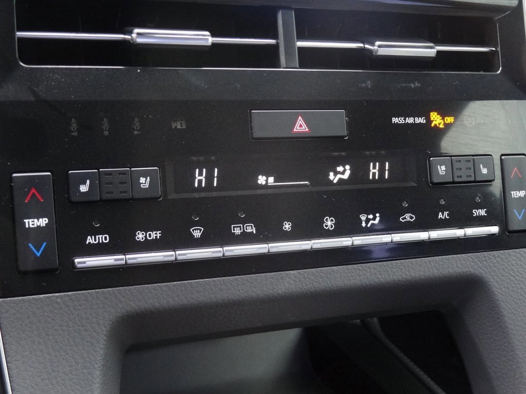 Used 2019 Toyota Avalon Limited image 37