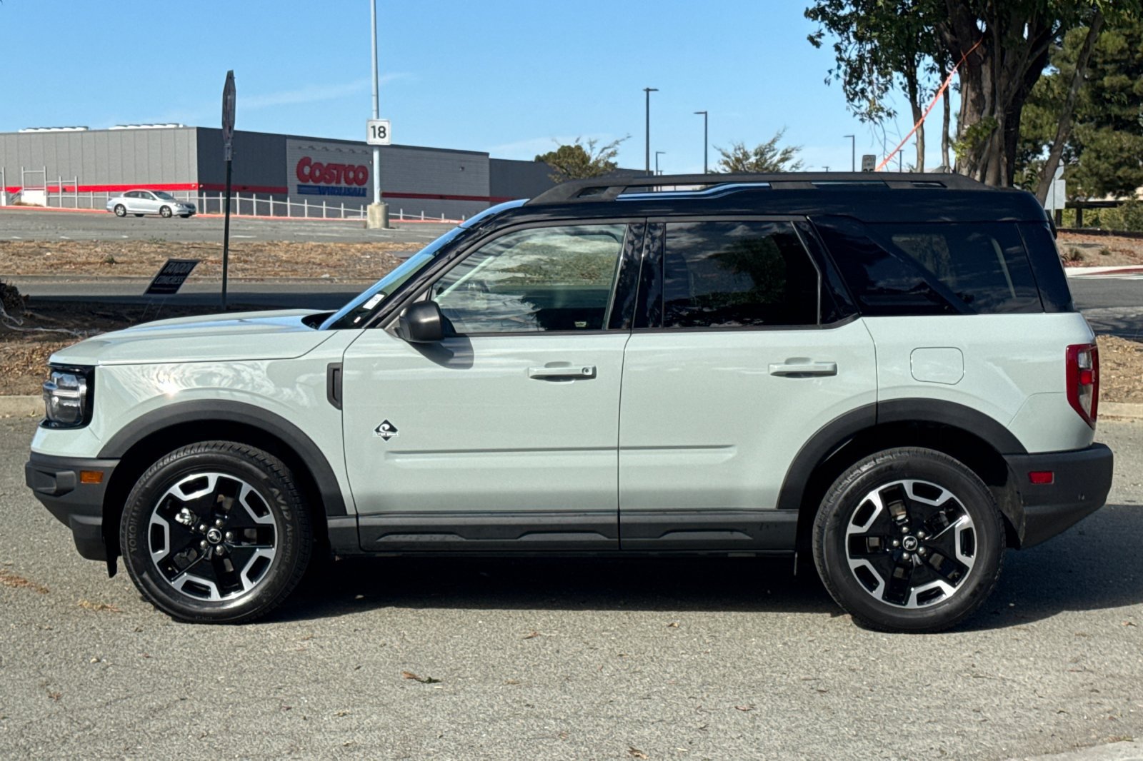 Certified 2024 Ford Bronco Sport Outer Banks w/ Tech Package AWD/4WD image 7