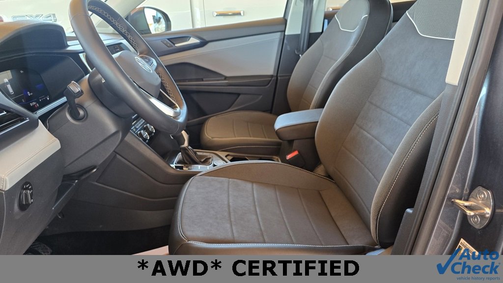 Used 2024 Volkswagen Taos SE image 25
