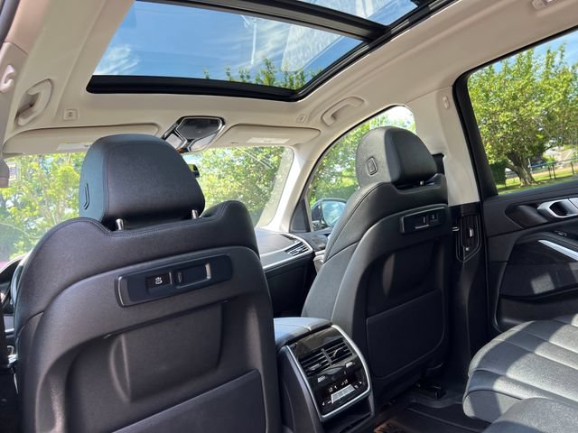 Used 2022 BMW X7 xDrive40i w/ Cold Weather Package AWD/4WD image 27