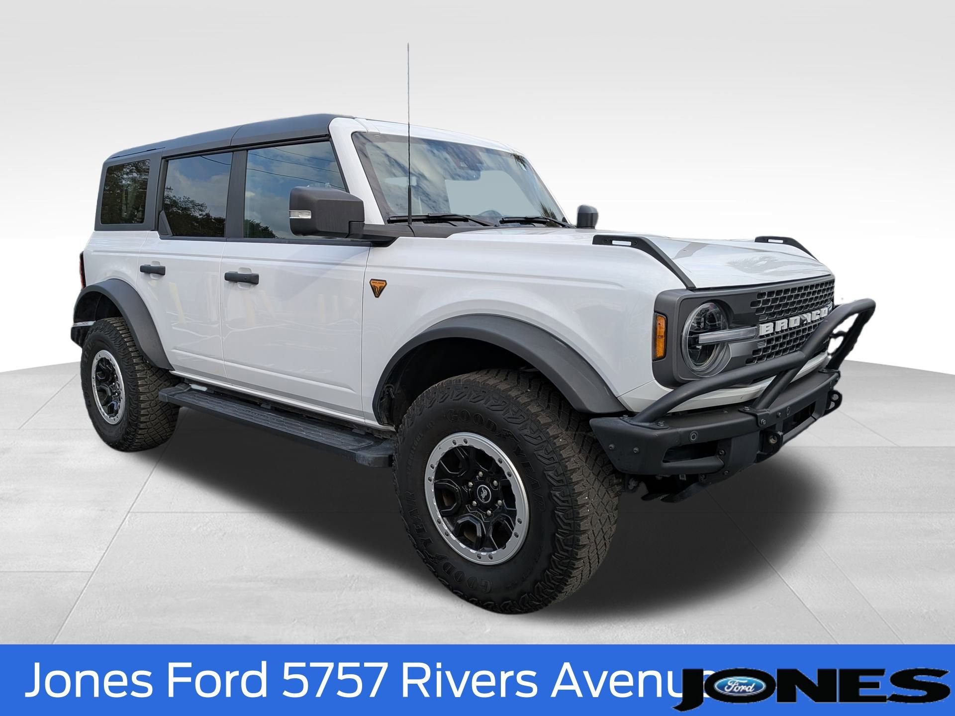 Certified 2023 Ford Bronco Badlands image 3