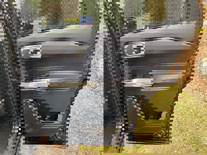 Certified 2023 Ford Explorer XLT w/ Equipment Group 202A image 39