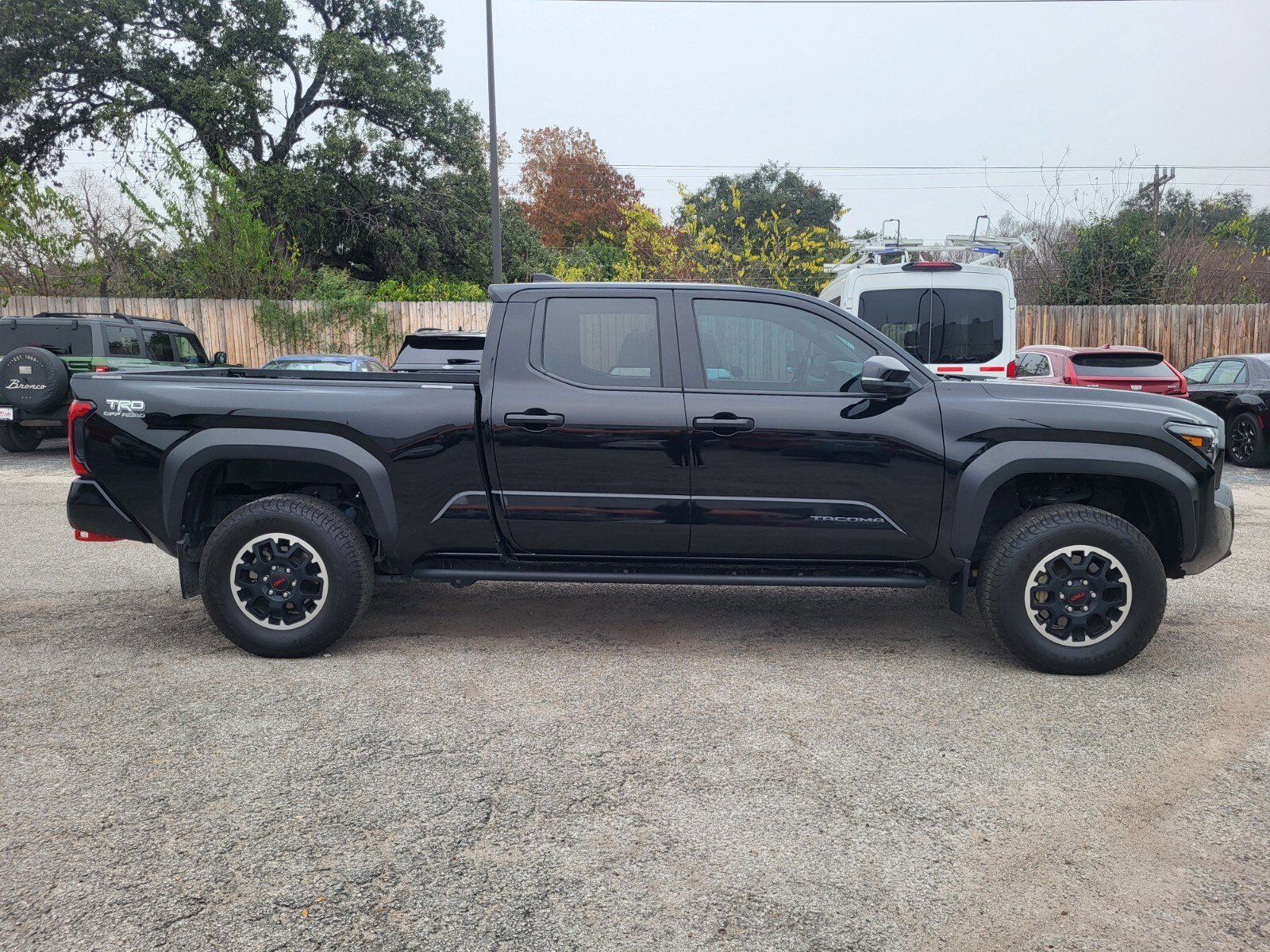Used 2024 Toyota Tacoma TRD Off-Road image 2